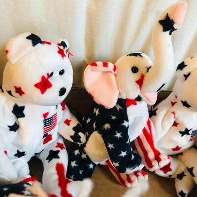 Lot of Patriotic Beanie Babies All with hang tags!
