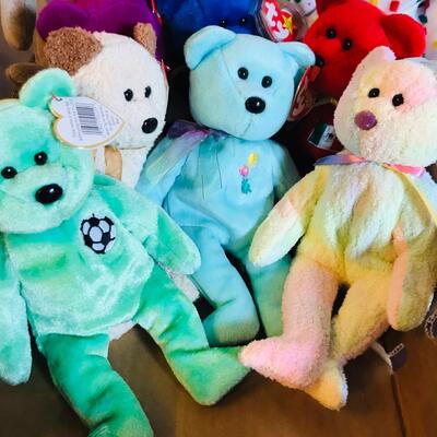 Flat of 15 Bear Beanie Babies Princess Di bear