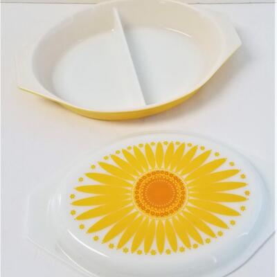 Lot #81  Vintage PYREX divided dish