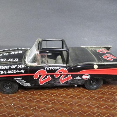1957 Chevy Bel Air Fireball 22 1/18 Scale - Ford Thunderbird