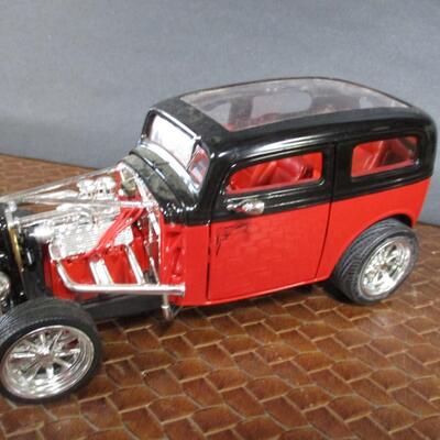 1928 Chevy Imperial - 1931 Ford Model A Scale 1/18