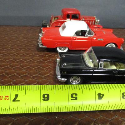 1957 Chevrolet Bel Air 1/40 - 1932 Chevy Confederate 1/32 -