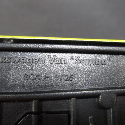 Matiso Volkswagen Van "Samba" Scale 1/25