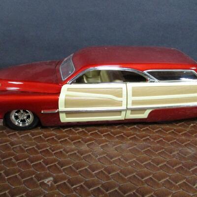1955 Chevrolet Nemco Scale 1/18 - 1950 Mercury Woody
