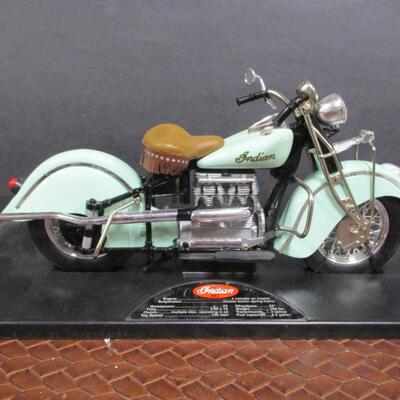 1942 Indian 442 Diecast Model