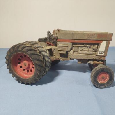 Cast Iron Tractor & Trolley