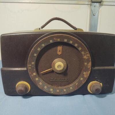 Vintage Zenith Radio