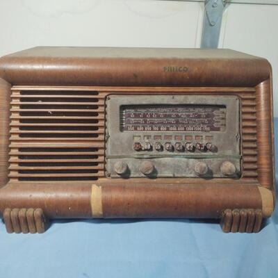 Vintage Philco Radio
