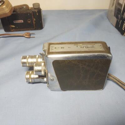 Vintage Cameras & Camera Equipment