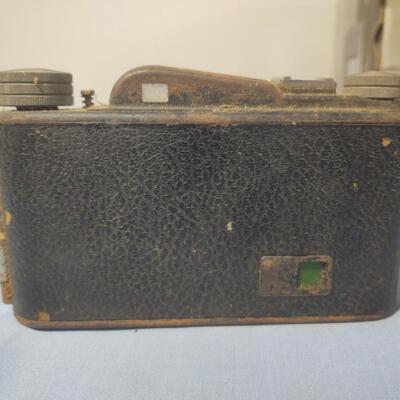 Vintage Cameras & Camera Equipment