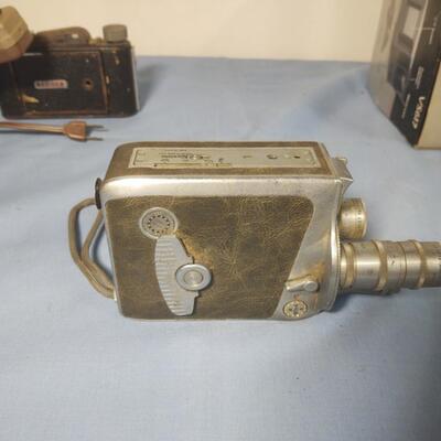 Vintage Cameras & Camera Equipment