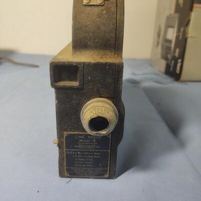 Vintage Cameras & Camera Equipment