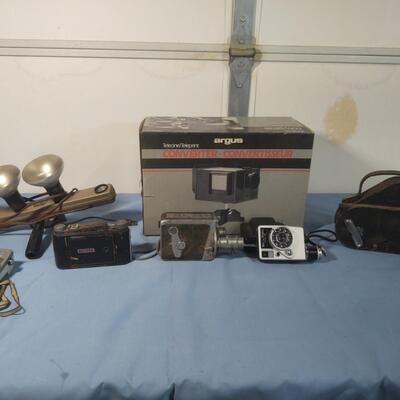 Vintage Cameras & Camera Equipment