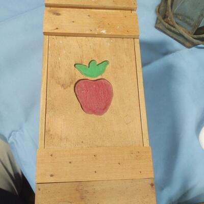 Variety of Vintage & Antique Items