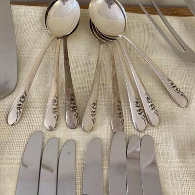 International Sterling Silver Blossom Time Pattern Flatware Set 1477 Grams