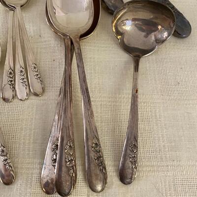 International Sterling Silver Blossom Time Pattern Flatware Set 1477 Grams