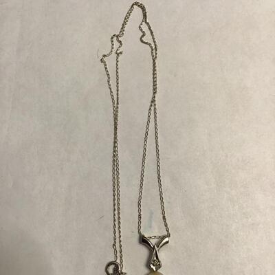 A Group of 4 14KT Gold Pieces of Jewelry