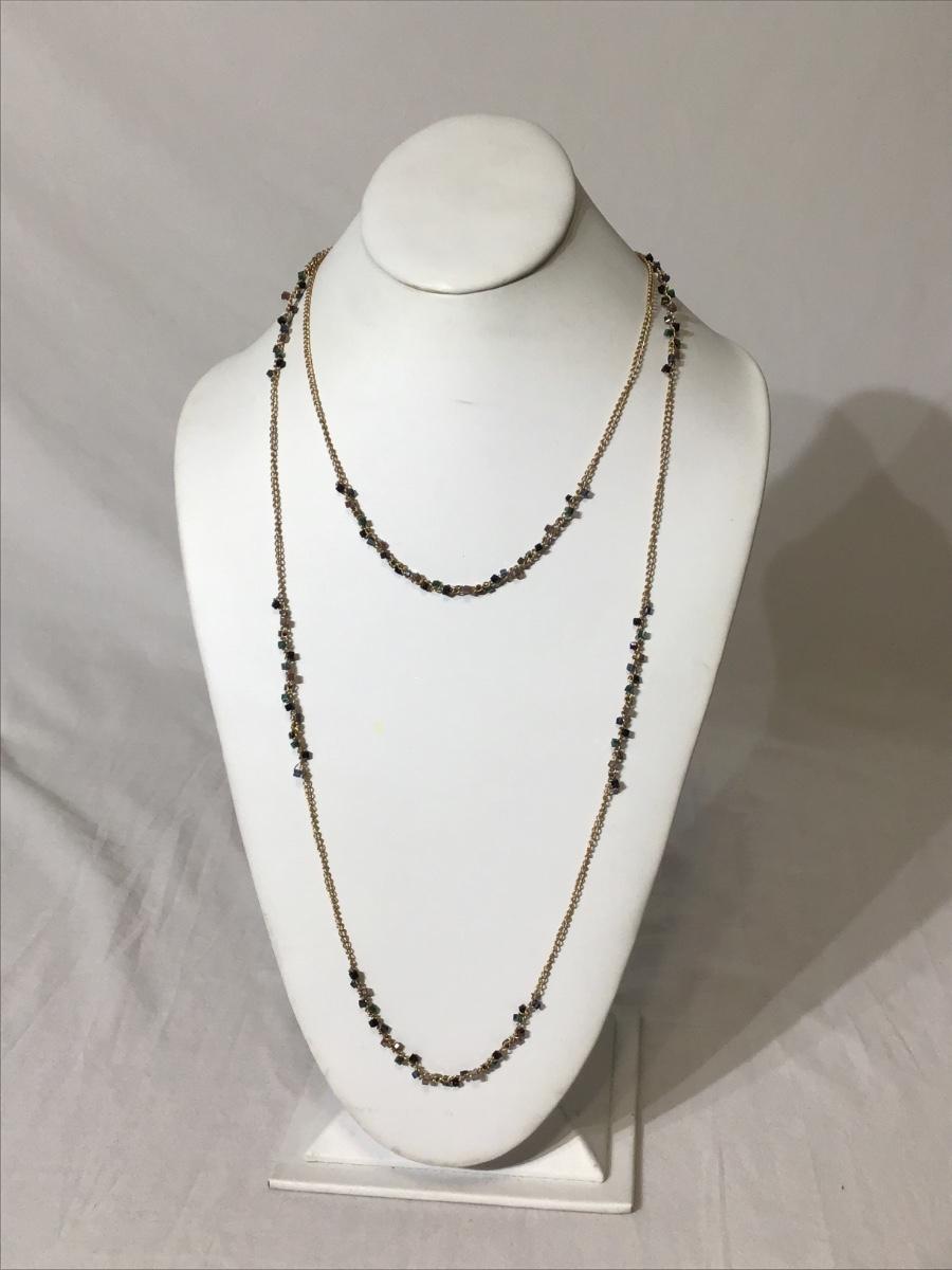 Women’s gold tone necklace
