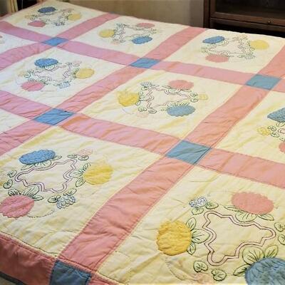 Lot #100 Vintage Handsewn Cotton Quilt