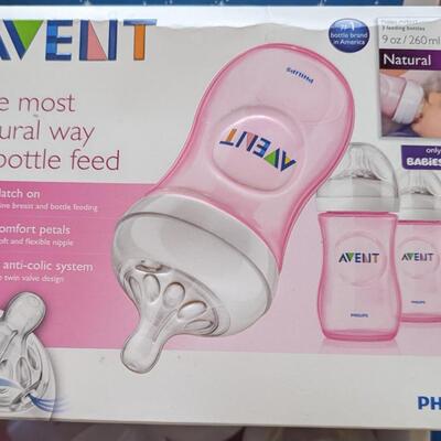 #13 New 13 Avent Baby bottles