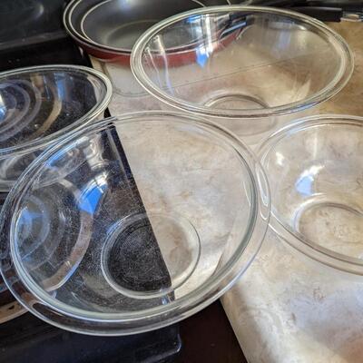 #19 Pyrex bowls
