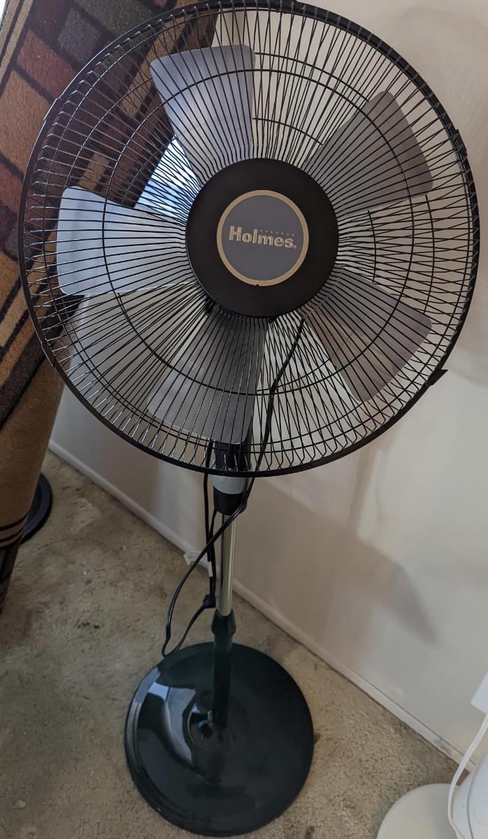 55 Holmes stand fan 2