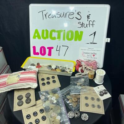 Button Lot