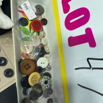 Button Lot
