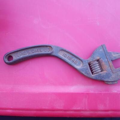 Curved Cresent vintage