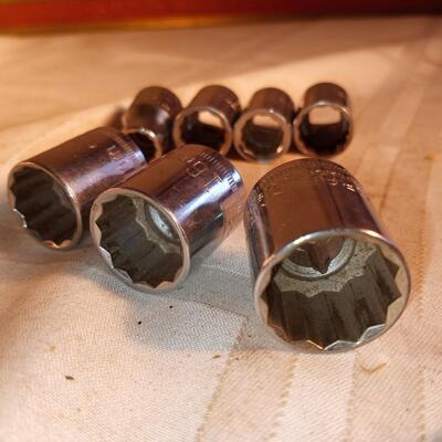 craftsman 3/8" sockets 8 ea metric