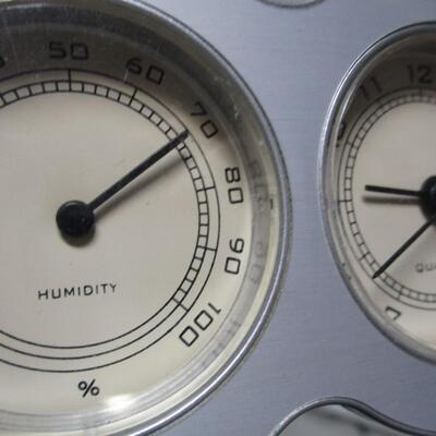 Clocks - Atomic Clock - Temperature/Humidity/Time