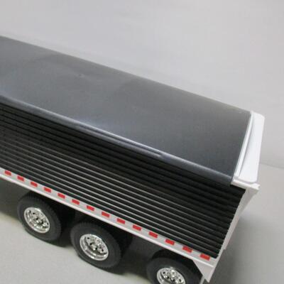Big Farm Ertl  Semi & Trailer