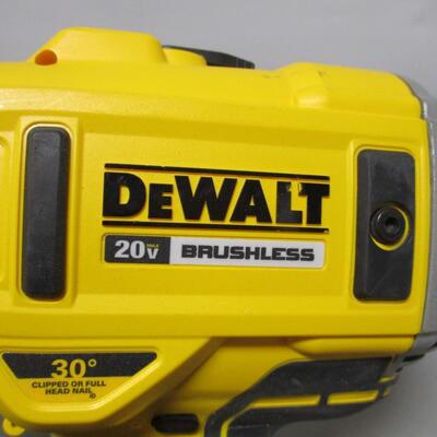 Dewalt DCN692B 20V MAX Brushless Cordless Li-Ion Framing Nail Gun
