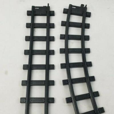 Caterpillar CAT Construction Express Toy Train Track, 18 Tracks + 2 Cars - Used