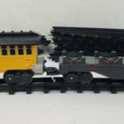 Caterpillar CAT Construction Express Toy Train Track, 18 Tracks + 2 Cars - Used