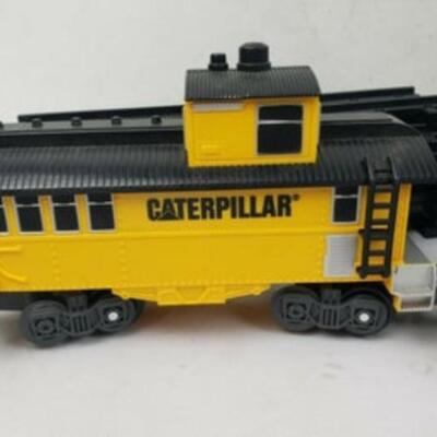Caterpillar CAT Construction Express Toy Train Track, 18 Tracks + 2 Cars - Used
