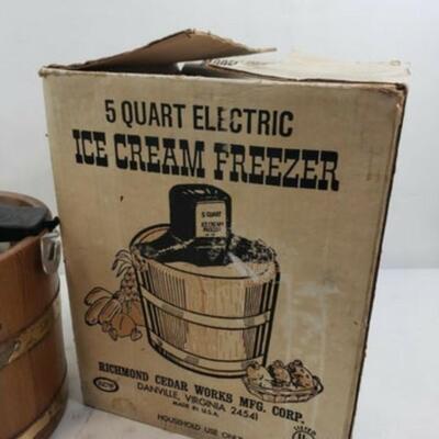 RCW Frost King Ice Cream Freezer/Maker - Used, Rusting on Drum