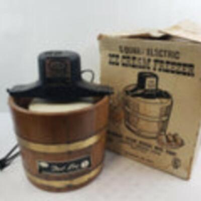 RCW Frost King Ice Cream Freezer/Maker - Used, Rusting on Drum