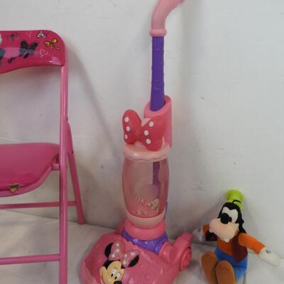 Minnie Mouse Toy Vacuum, Goofy Stuffed Animal, Minnie Small Chair, Damage in Pic