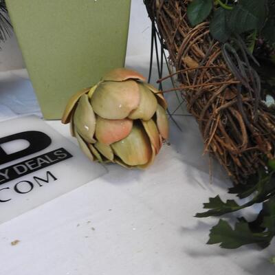 18+ Decor: Wreath, Assorted Wreath Pieces, Small Painted Ceramics, etc