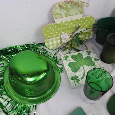 14 pc Green/St Patricks Day Decor, Baskets, Felt Decor, Napkins