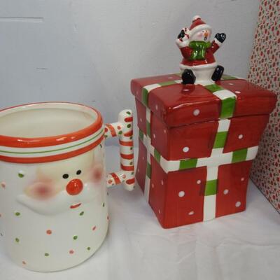 17 pc Holiday: Mugs, Ceramic, Santa Mugs, Snowman Ceramic Jar