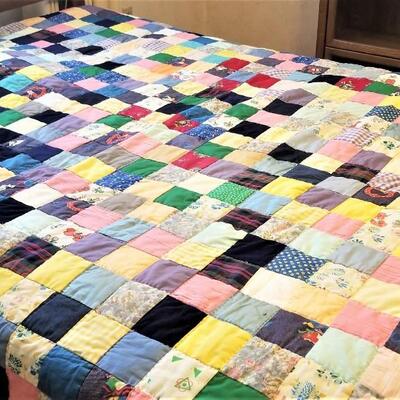 Lot #111  Vintage Cotton Handsewn Quilt