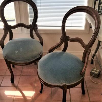 Lot #114  Pair of Vintage Balloon Back Parlor Chairs