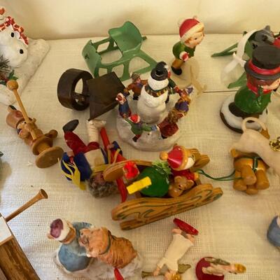 Vintage Christmas Items