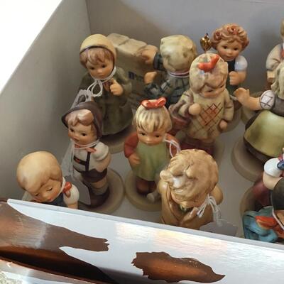 Lot 20 Hummel Club Figures & 1 Personalized Figure 12 Boxes