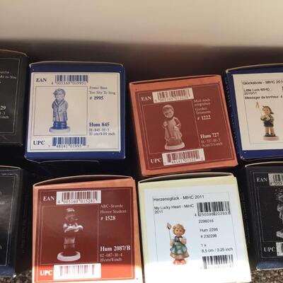 Lot 20 Hummel Club Figures & 1 Personalized Figure 12 Boxes
