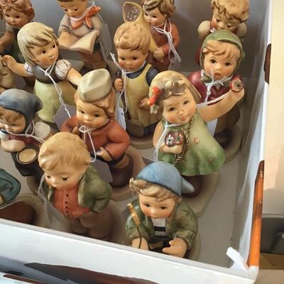 Lot 20 Hummel Club Figures & 1 Personalized Figure 12 Boxes