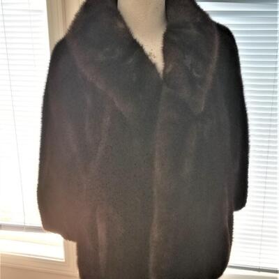 Lot #120  Beautiful Dark Chocolate Mink Caplet - great condition