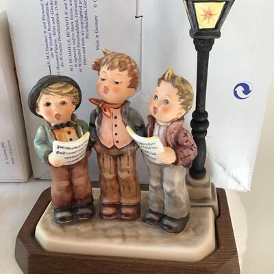2 Hummels A Tuneful Trio & A Free Flight